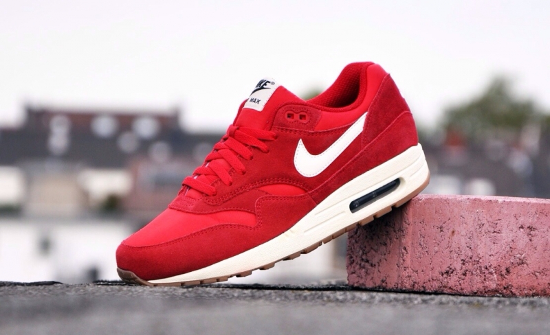 Nike Air Max 1 Hyper Punch Mercurial 