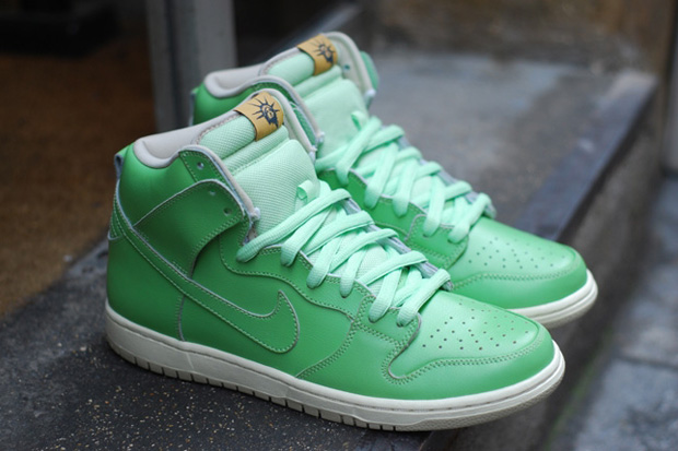 Nike Dunk High SB Statue of Liberty